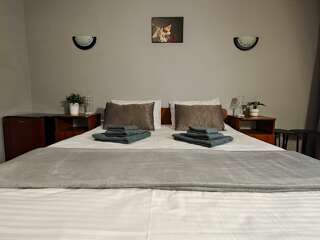 Гостевой дом La Familia Анапа 3-местный номер улучшенный-5